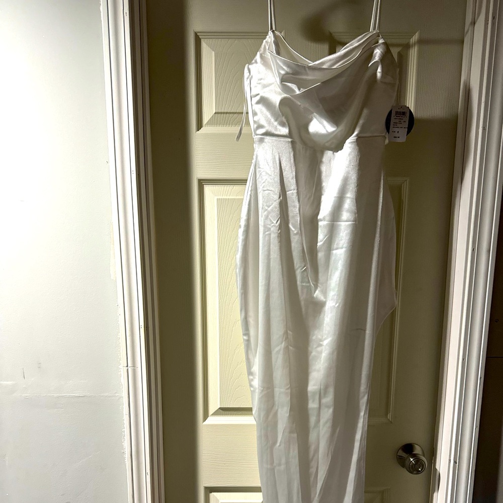 White Dress With Split Windsor - image 1